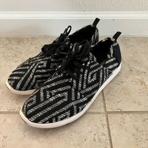 Toms Sneakers